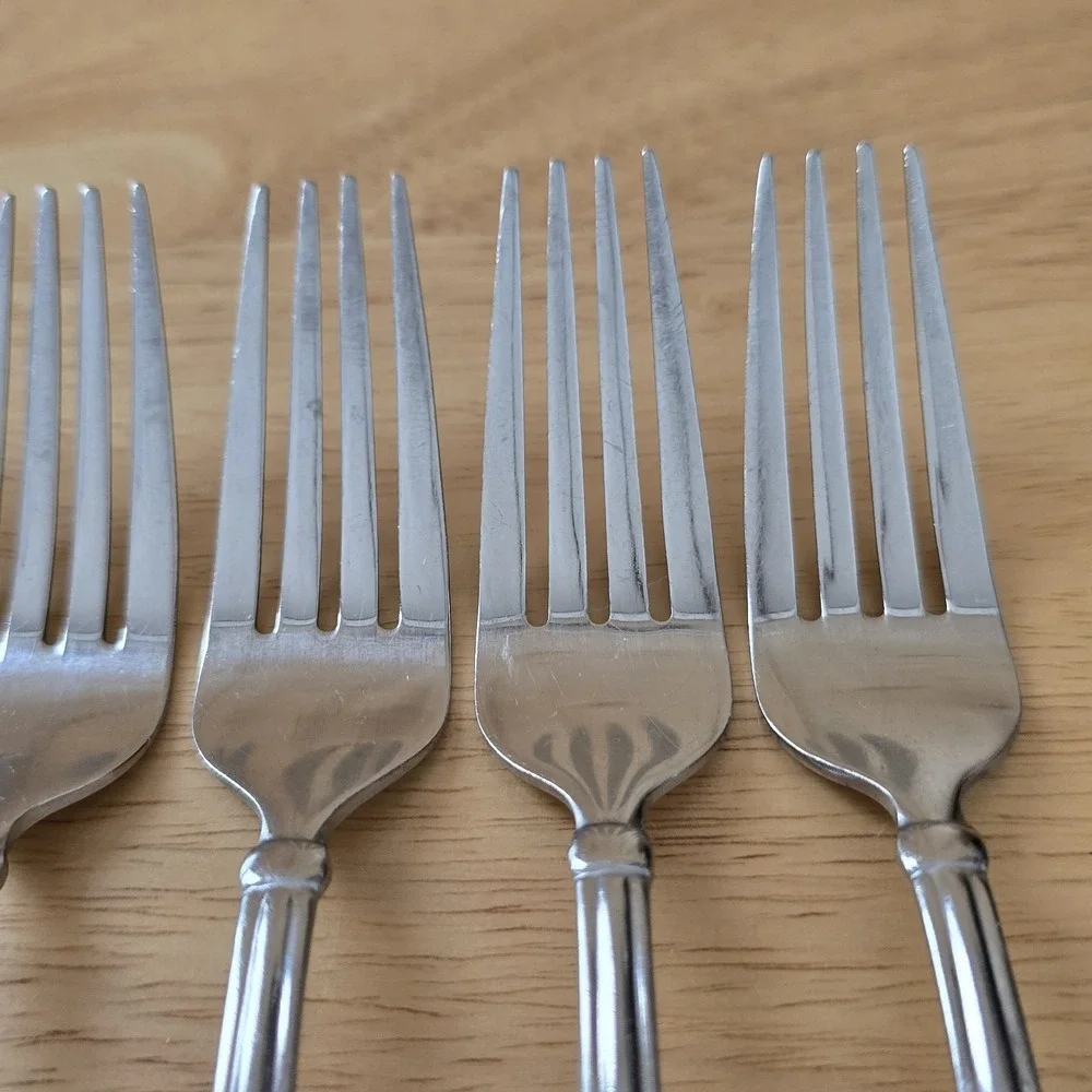Pfaltzgraff Allure Stainless Dinner Forks 8